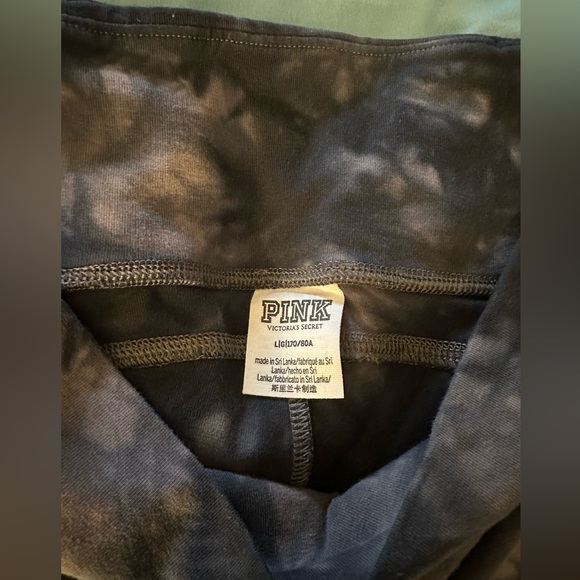 Victoria Secret PINK - black & gray crossover ombré biker shorts (L) - Picture 2 of 4